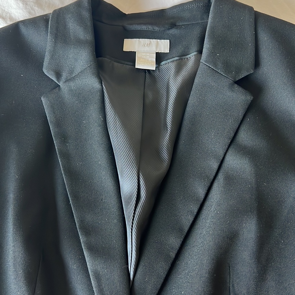 Blazer - Picture 3 of 8